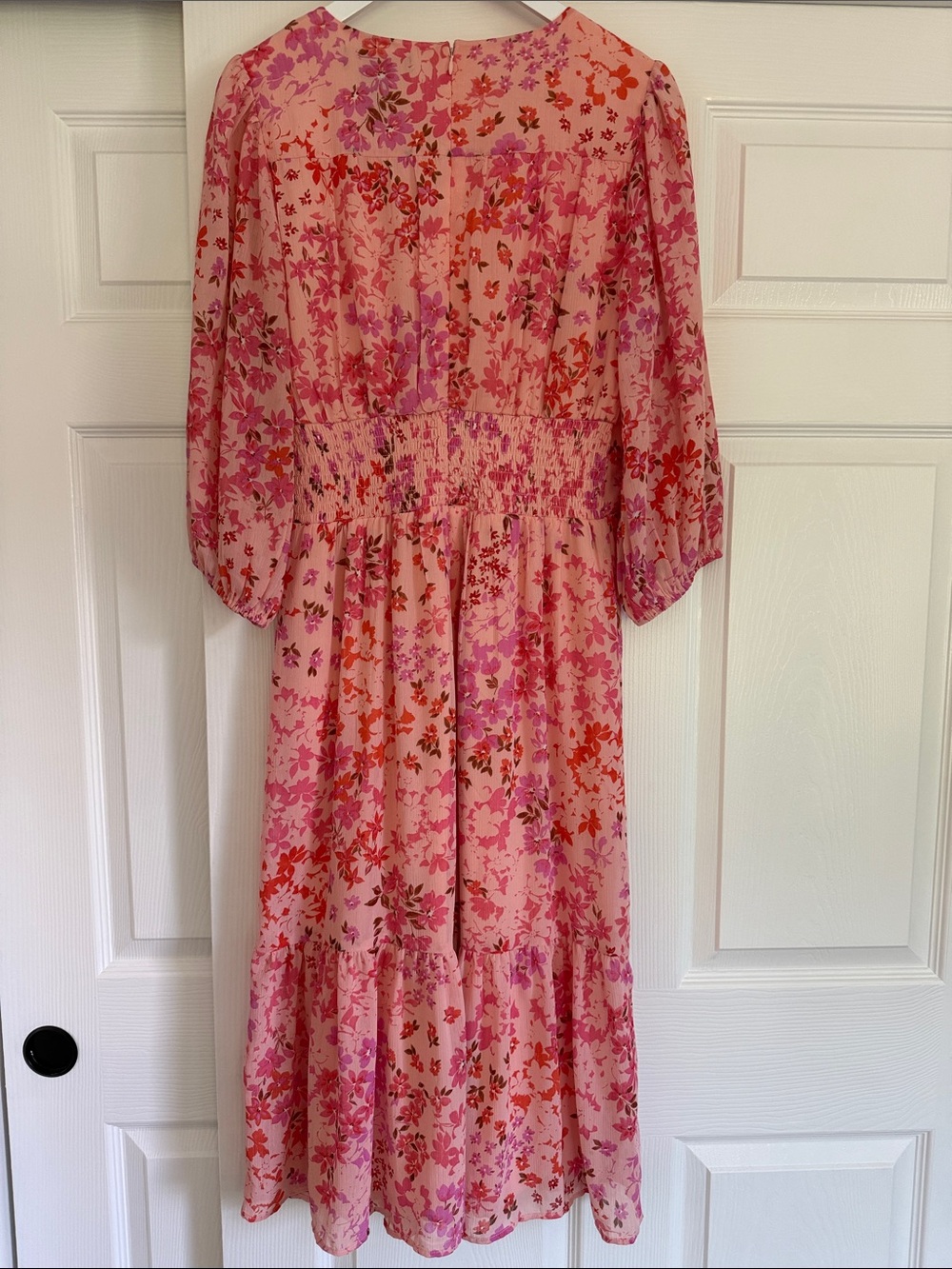 DKNY Pink Floral V-Neck Tiered Midi Garden Summer Wedding Guest Dress - Picture 5 of 7